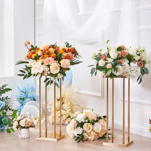 4 stk guld metal søjle blomsterstandere, 80 cm høj med geometrisk vase, perfekt til bryllupper og fester. Elegante midterstykker til receptioner.