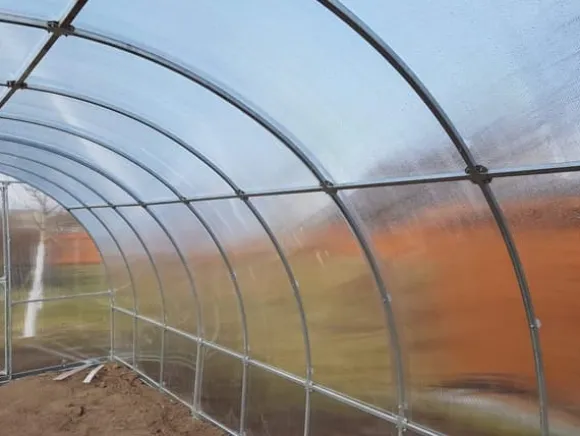 Drivhus KLASIKA RØR 3x12m (36m2) med fundamenter og 4mm polycarbonatbelægning