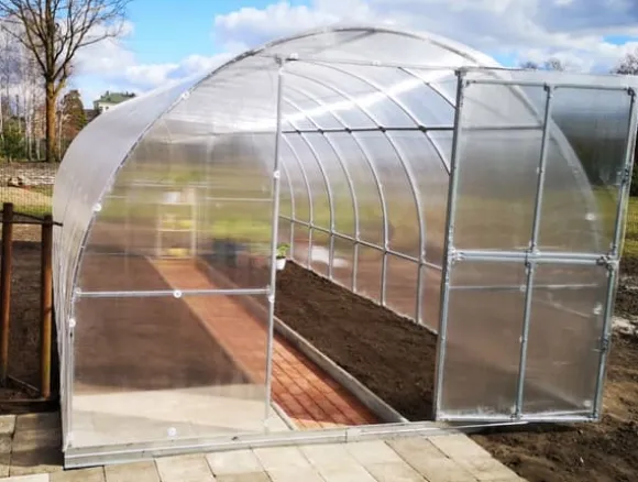 Drivhuse KLASIKA TUBE 3x6m (18m2) med fundament og 6mm polycarbonatbelægning