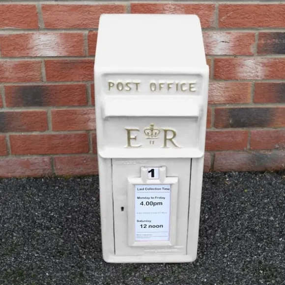 Engelsk postkasse - hvid | Royal Mail Låst postkasse Bryllupsdekoration Dåpsdekorationer Havedekorationer Begivenheder Britisk