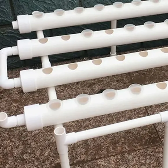 Hydroponisk dyrkningssæt - 1-lags system - 36 plantepladser - 4 rør Ø6,3 cm - Huldiameter 3,2 cm - PVC-U - Med vandpumpe - Hvid