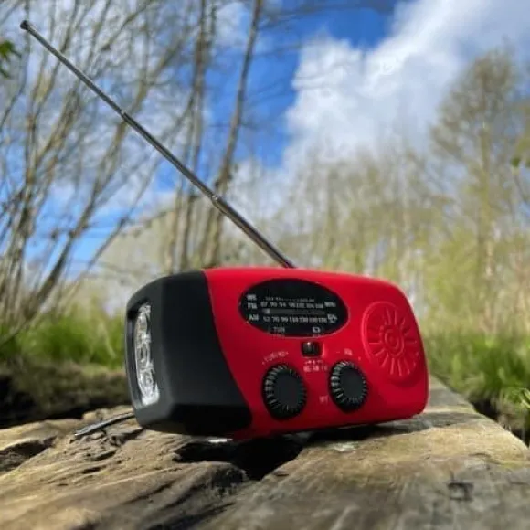 OBOSOE Krankradio med solceller, LED lommelygte og 2000mAh Powerbank SOS SUNMATIC - Vejrradio til hjemmet og camping nødsituationer med AM/FM radio