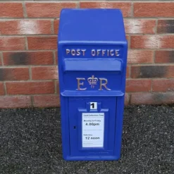 Skotsk Postkasse - Blå | Royal Mailbox med Lås Bryllupspynt Dekorationer til Barnedåb Dekorationer til Haven Dekorationer til Haven Begivenheder Briti | CDON