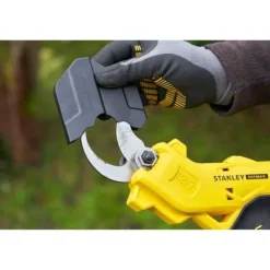 Sladdlös elektrisk sekatör - Stanley Fatmax - SFMCPP32B-XJ - 18V - 32mm skärkapacitet - Batteri ingår ej