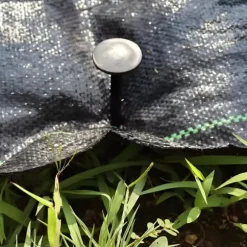 Sort agrotekstil til ukrudt, mulching, 3,2x100m, 70g pløkker