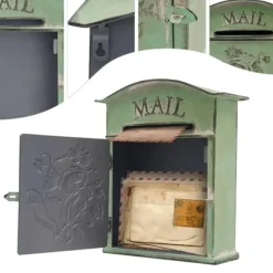 Vintage udendørs postkasse - Vægmonteret - Metal - Sommerfugl- og blomstermønster - Rustik - Brevindkast 19,5×1,5 cm - 27×10,5×31,2 cm - Armygrøn