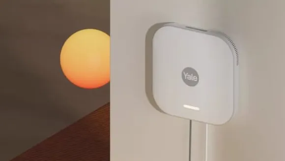 Yale Smart Alarm Starter Kit 7 varer - Kontrolpanel, Tastatur, Fjernbetjening, 2x Bevægelsessensor, 2x Vindue/Dørsensor